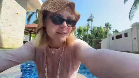 Image of Full archive of honey_sunshine nude recordings. Monitor and record honey_sunshine for free from Chaturbate.