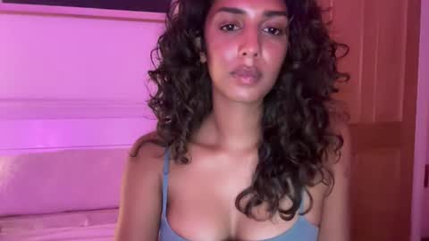 Image of Full archive of honeybear00 nude recordings. Monitor and record honeybear00 for free from Chaturbate.