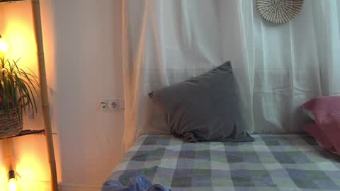 Image of Full archive of iris_____ nude recordings. Monitor and record iris_____ for free from Chaturbate.