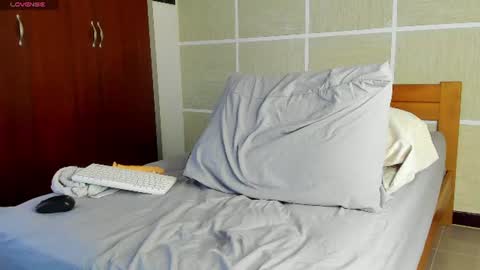 Image of Full archive of isaacsuarez nude recordings. Monitor and record isaacsuarez for free from Chaturbate.
