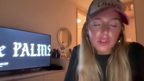 Image of Full archive of ivyicee nude recordings. Monitor and record ivyicee for free from Chaturbate.