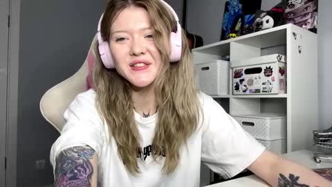 Image of Full archive of jennymartone nude recordings. Monitor and record jennymartone for free from Chaturbate.