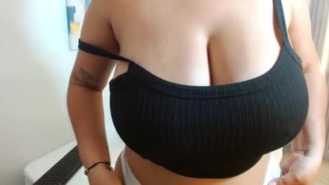Image of Full archive of juliabust1 nude recordings. Monitor and record juliabust1 for free from Chaturbate.