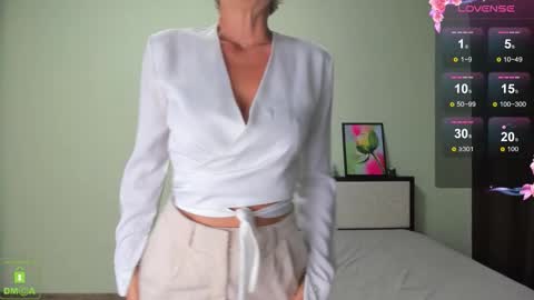 Image of Full archive of juliahicks nude recordings. Monitor and record juliahicks for free from Chaturbate.