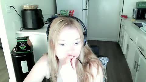 Image of Full archive of kawaiibelle nude recordings. Monitor and record kawaiibelle for free from Chaturbate.