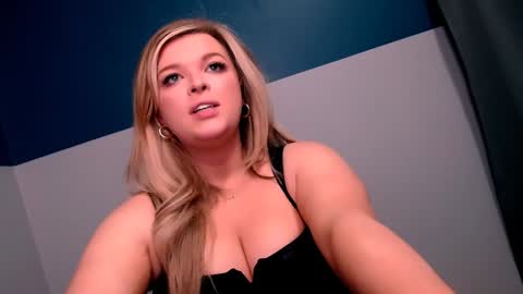 Image of Full archive of kellynicolexoxo nude recordings. Monitor and record kellynicolexoxo for free from Chaturbate.