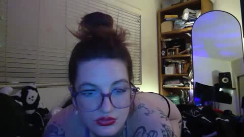 Image of Full archive of kylierae8 nude recordings. Monitor and record kylierae8 for free from Chaturbate.