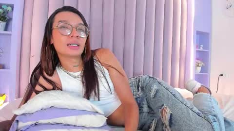 Image of Full archive of lauraagomezz__ nude recordings. Monitor and record lauraagomezz__ for free from Chaturbate.