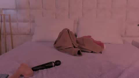 Image of Full archive of lea_velle nude recordings. Monitor and record lea_velle for free from Chaturbate.