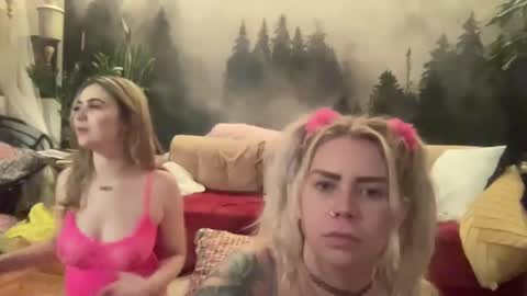 Image of Full archive of lexi_and_gray nude recordings. Monitor and record lexi_and_gray for free from Chaturbate.