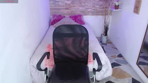 Image of Full archive of lia_glow nude recordings. Monitor and record lia_glow for free from Chaturbate.