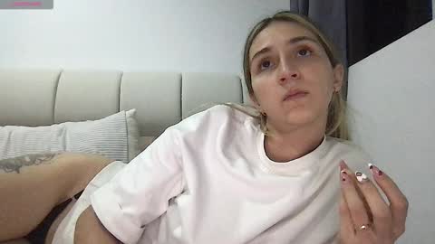 Image of Full archive of liahrommie nude recordings. Monitor and record liahrommie for free from Chaturbate.