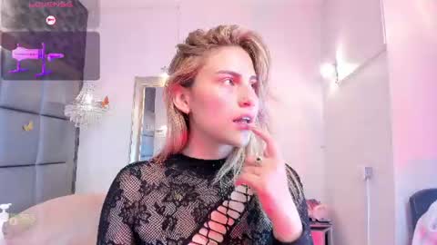 Image of Full archive of lil_sarah18 nude recordings. Monitor and record lil_sarah18 for free from Chaturbate.