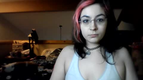 Image of Full archive of lilmisskittie02 nude recordings. Monitor and record lilmisskittie02 for free from Chaturbate.