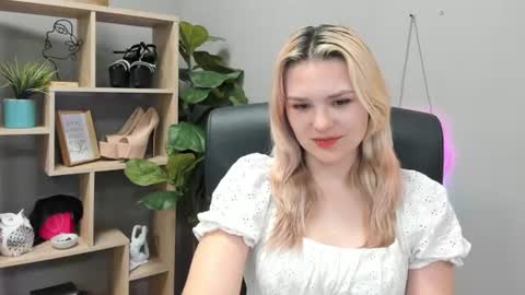 Image of Full archive of lilysweetxo nude recordings. Monitor and record lilysweetxo for free from Chaturbate.