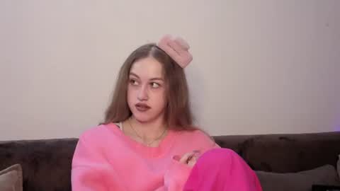 Image of Full archive of lindsaymahli nude recordings. Monitor and record lindsaymahli for free from Chaturbate.