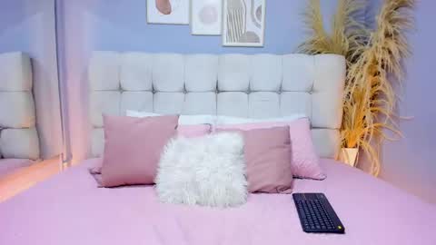 Image of Full archive of lisa_ross_ nude recordings. Monitor and record lisa_ross_ for free from Chaturbate.