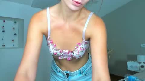 Image of Full archive of lit1le_mia nude recordings. Monitor and record lit1le_mia for free from Chaturbate.