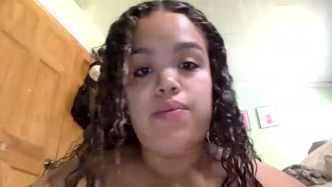 Image of Full archive of littleliana_xoxo nude recordings. Monitor and record littleliana_xoxo for free from Chaturbate.