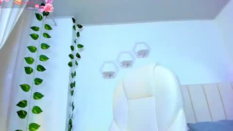 Image of Full archive of lunabee_ nude recordings. Monitor and record lunabee_ for free from Chaturbate.