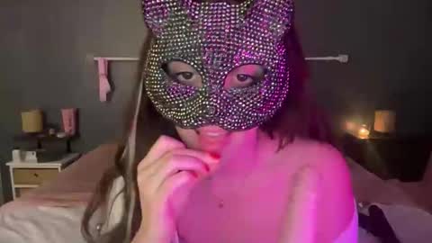 Image of Full archive of lunahadiid nude recordings. Monitor and record lunahadiid for free from Chaturbate.