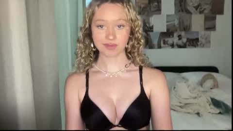Image of Full archive of luvvlea nude recordings. Monitor and record luvvlea for free from Chaturbate.