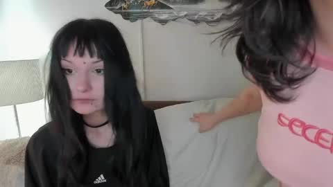Image of Full archive of lyne19 nude recordings. Monitor and record lyne19 for free from Chaturbate.