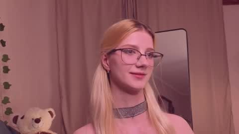 Image of Full archive of m1aforever nude recordings. Monitor and record m1aforever for free from Chaturbate.