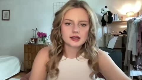 Image of Full archive of mariabersa nude recordings. Monitor and record mariabersa for free from Chaturbate.