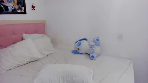 Image of Full archive of maryalelove nude recordings. Monitor and record maryalelove for free from Chaturbate.