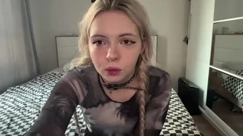 Image of Full archive of mathildayarger nude recordings. Monitor and record mathildayarger for free from Chaturbate.