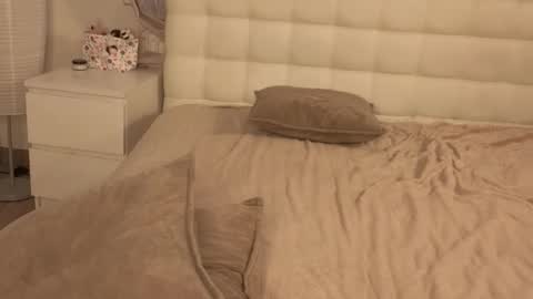 Image of Full archive of meganblewett nude recordings. Monitor and record meganblewett for free from Chaturbate.