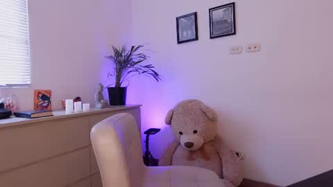 Image of Full archive of meiis_ nude recordings. Monitor and record meiis_ for free from Chaturbate.