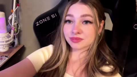 Image of Full archive of melindahorsely nude recordings. Monitor and record melindahorsely for free from Chaturbate.