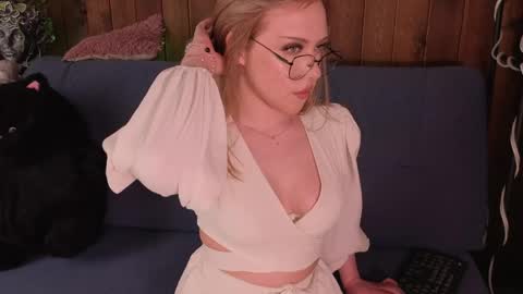 Image of Full archive of melliegiacalone nude recordings. Monitor and record melliegiacalone for free from Chaturbate.