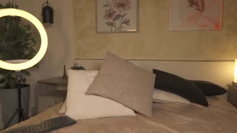 Image of Full archive of mia_crawford_ nude recordings. Monitor and record mia_crawford_ for free from Chaturbate.