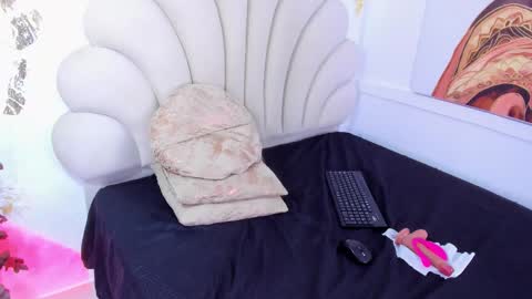 Image of Full archive of mia_white_cr nude recordings. Monitor and record mia_white_cr for free from Chaturbate.