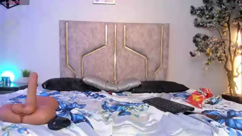 Image of Full archive of miaakittyy nude recordings. Monitor and record miaakittyy for free from Chaturbate.