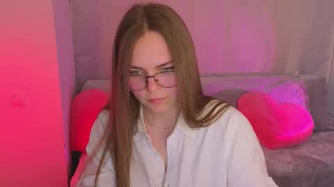 Image of Full archive of miaarobinson nude recordings. Monitor and record miaarobinson for free from Chaturbate.