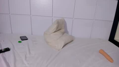 Image of Full archive of missangel1_ nude recordings. Monitor and record missangel1_ for free from Chaturbate.