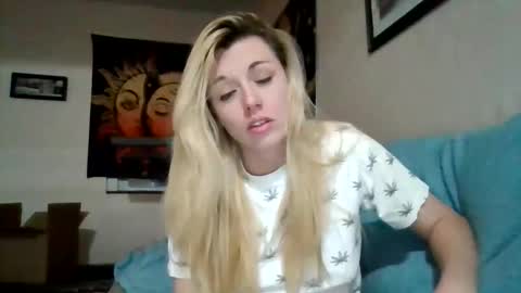Image of Full archive of mizzymay10101 nude recordings. Monitor and record mizzymay10101 for free from Chaturbate.