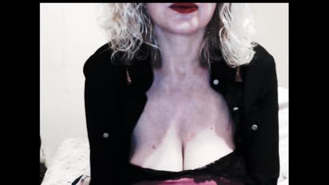 Image of Full archive of naughtyykelly nude recordings. Monitor and record naughtyykelly for free from Chaturbate.