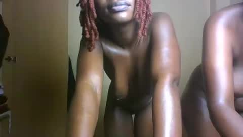 Image of Full archive of petite_linsey nude recordings. Monitor and record petite_linsey for free from Chaturbate.