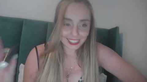 Image of Full archive of polinarain nude recordings. Monitor and record polinarain for free from Chaturbate.