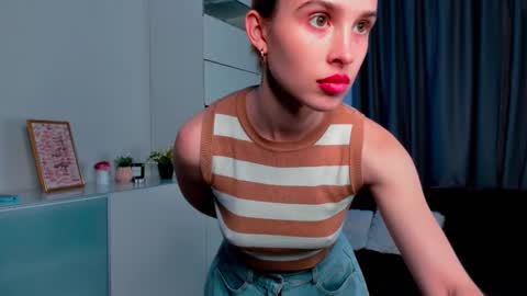 Image of Full archive of rexannehessey nude recordings. Monitor and record rexannehessey for free from Chaturbate.