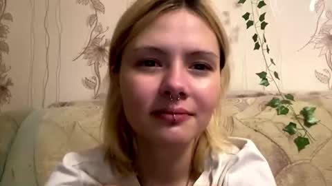Image of Full archive of richellearmentrout nude recordings. Monitor and record richellearmentrout for free from Chaturbate.
