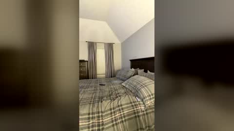 Image of Full archive of rileymadison77 nude recordings. Monitor and record rileymadison77 for free from Chaturbate.
