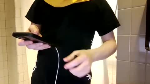 Image of Full archive of roomfullofcum_ nude recordings. Monitor and record roomfullofcum_ for free from Chaturbate.