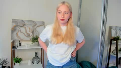 Image of Full archive of rosiothomer nude recordings. Monitor and record rosiothomer for free from Chaturbate.