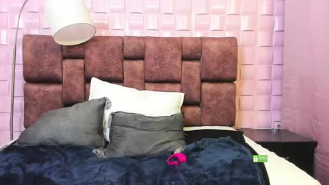 Image of Full archive of roxannecrush nude recordings. Monitor and record roxannecrush for free from Chaturbate.